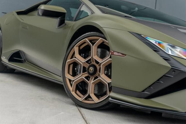 Used 2023 Lamborghini Huracan Tecnica image 44