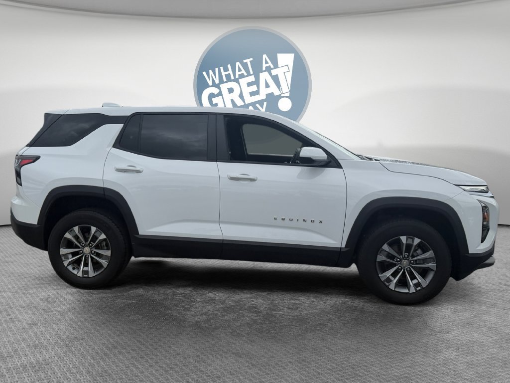 Certified 2026 Chevrolet Equinox LT AWD/4WD image 2
