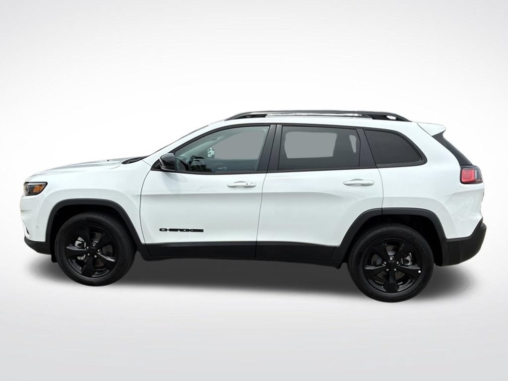 Used 2023 Jeep Cherokee Altitude Lux w/ Mopar Interior Package AWD/4WD image 12