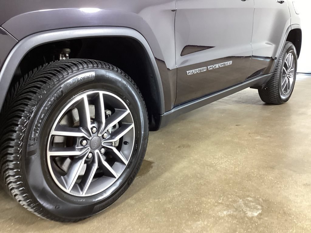 Used 2021 Jeep Grand Cherokee Limited AWD/4WD image 2