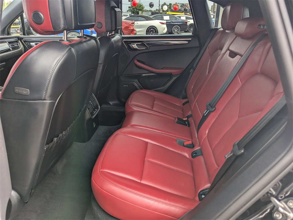 Used 2024 Porsche Macan Turbo image 9