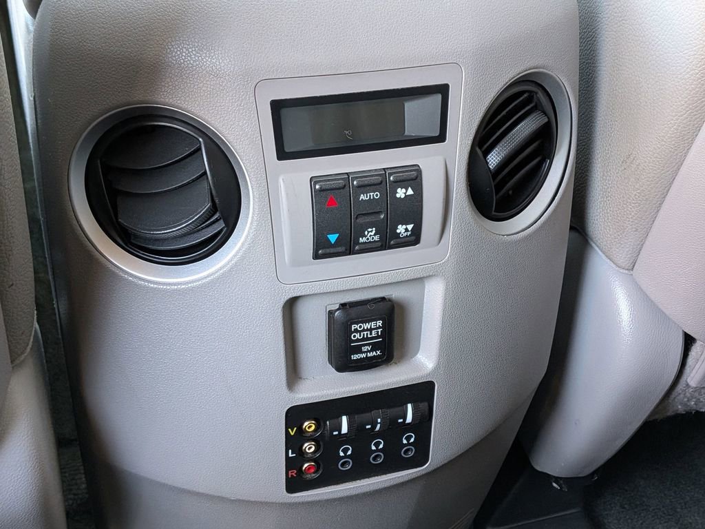 Used 2015 Honda Pilot Touring image 29