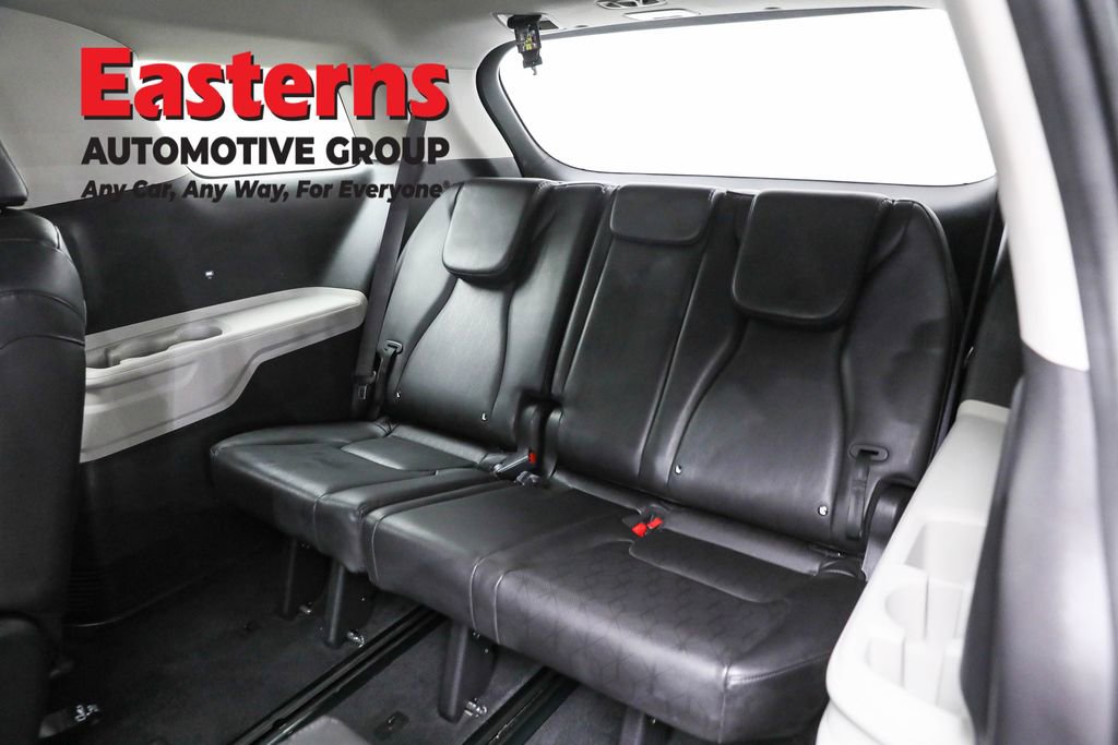 Used 2024 Kia Carnival LX image 27