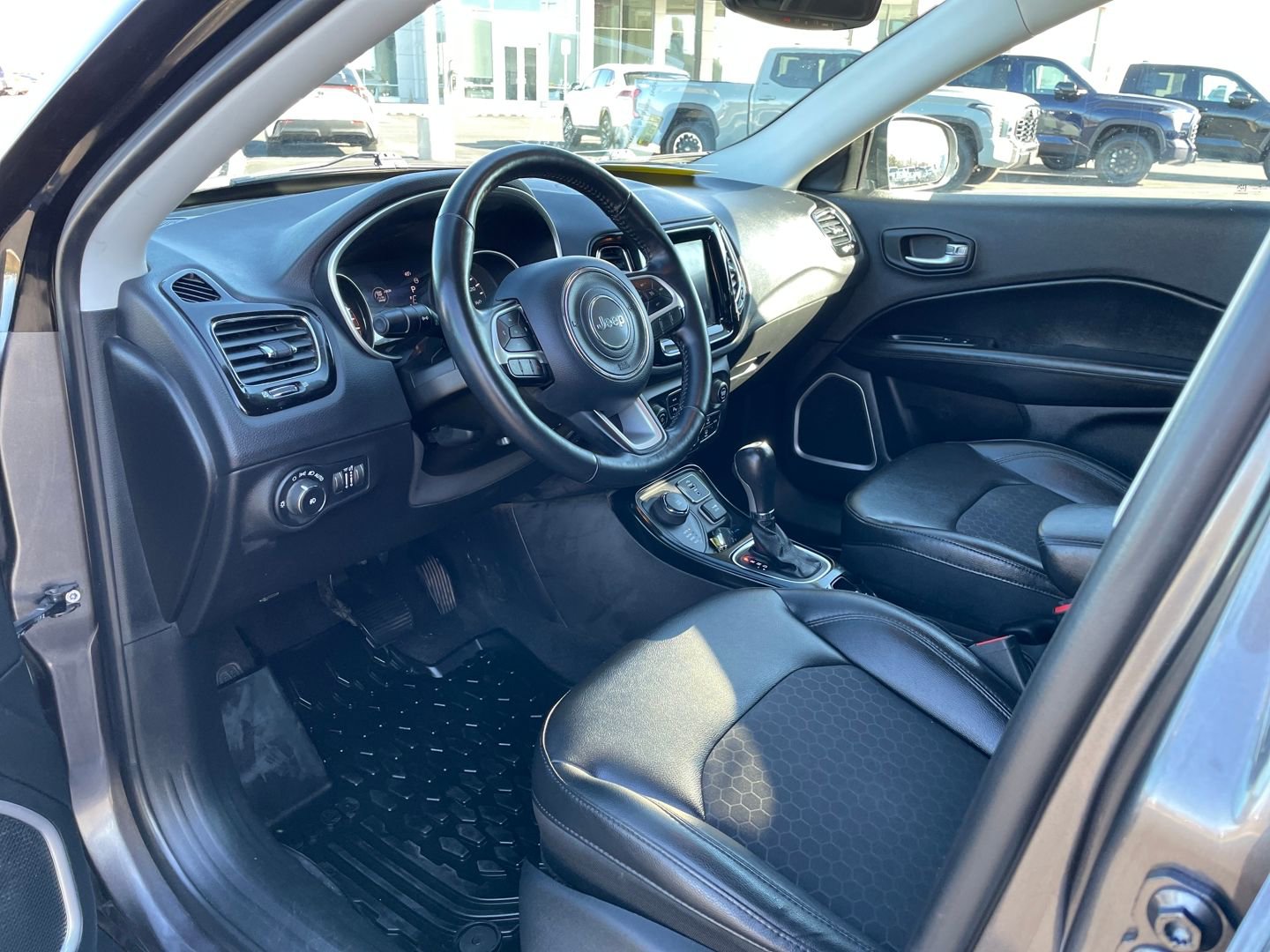 Used 2019 Jeep Compass Altitude AWD/4WD image 10
