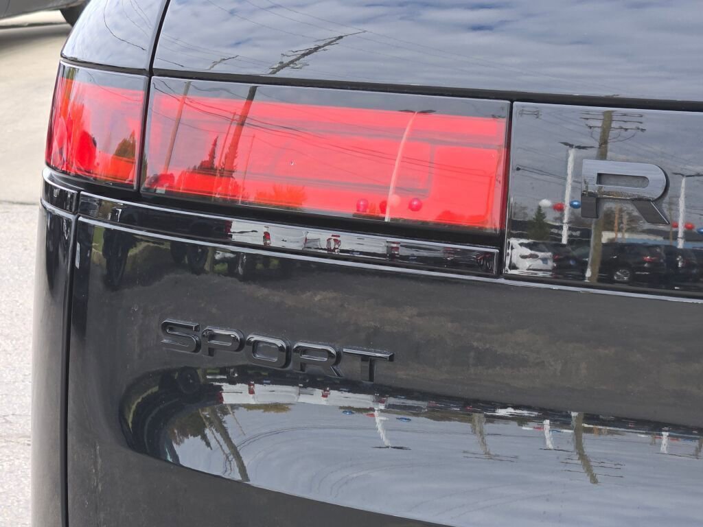 Used 2024 Land Rover Range Rover Sport Dynamic SE image 18