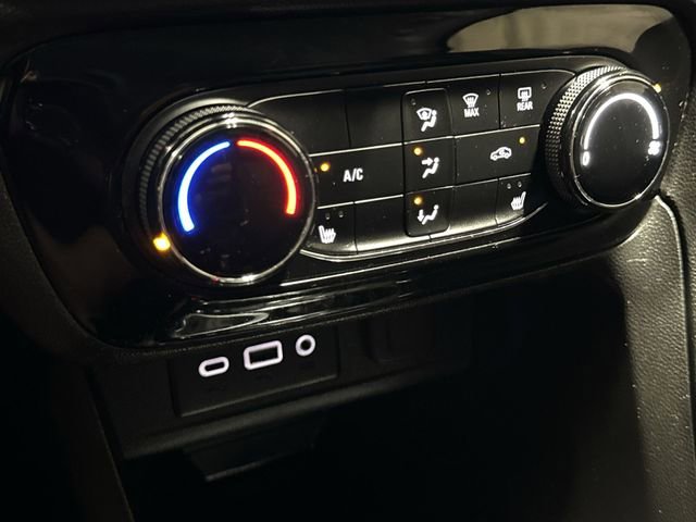 Used 2021 Buick Encore GX Preferred w/ Cold Weather Comfort Package FWD image 19