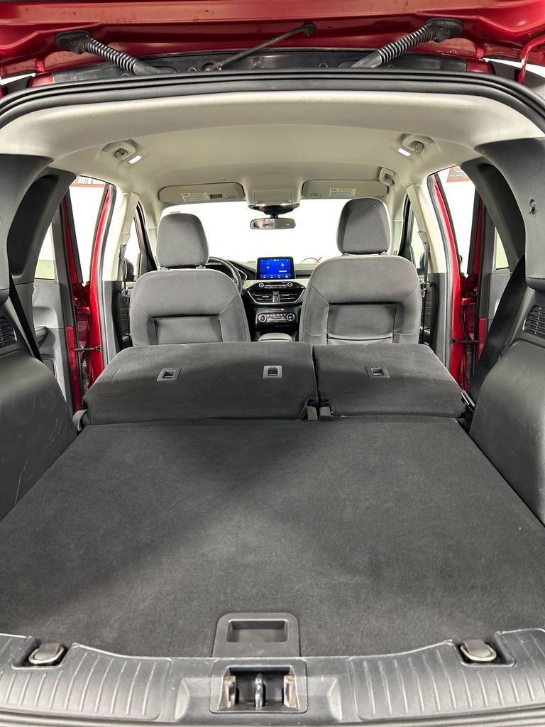 Used 2021 Ford Escape SE w/ SE Sport Appearance Package AWD/4WD image 20