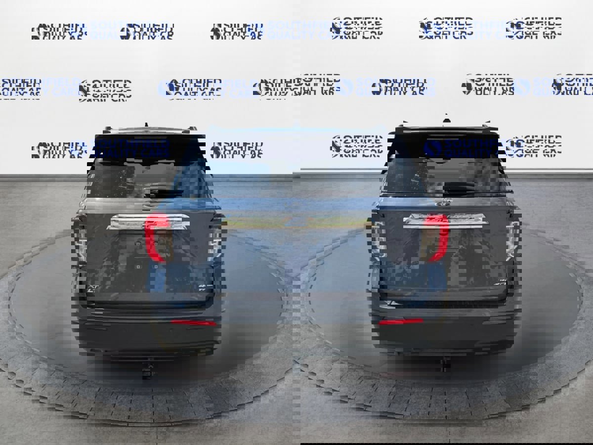 Used 2021 Ford Explorer XLT image 5