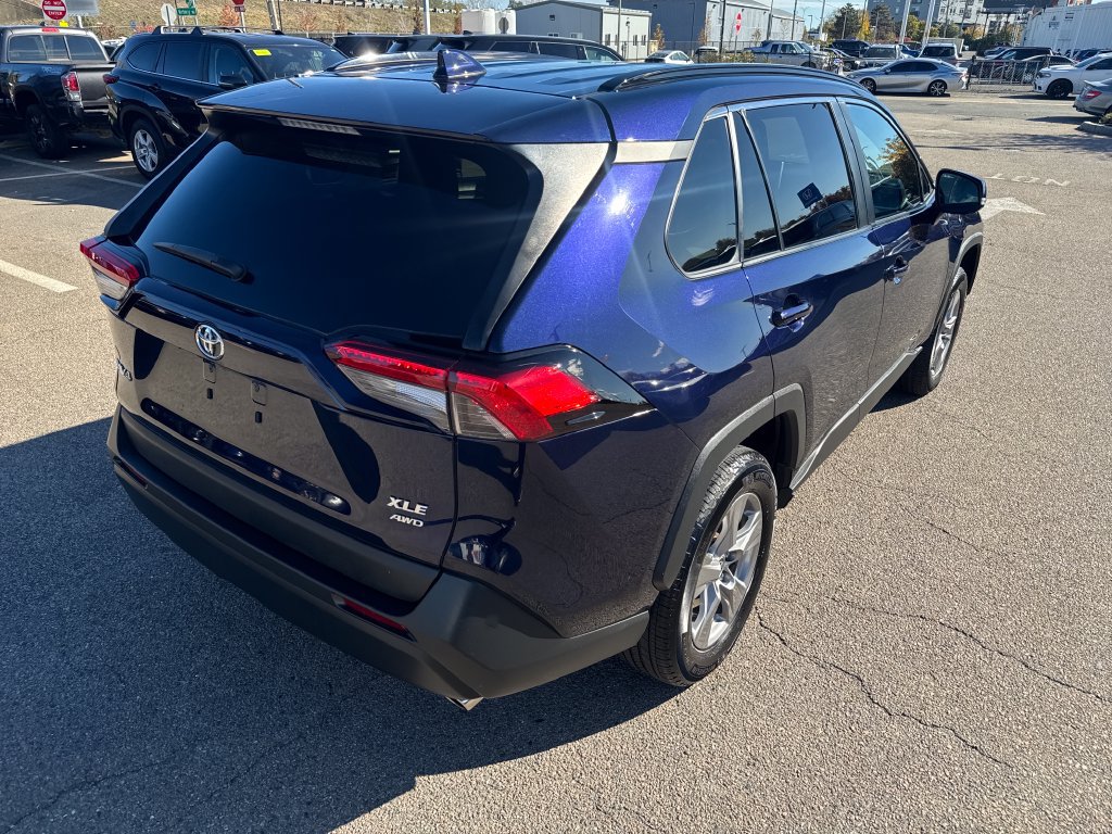 Used 2024 Toyota RAV4 XLE w/ Convenience Package AWD/4WD image 9