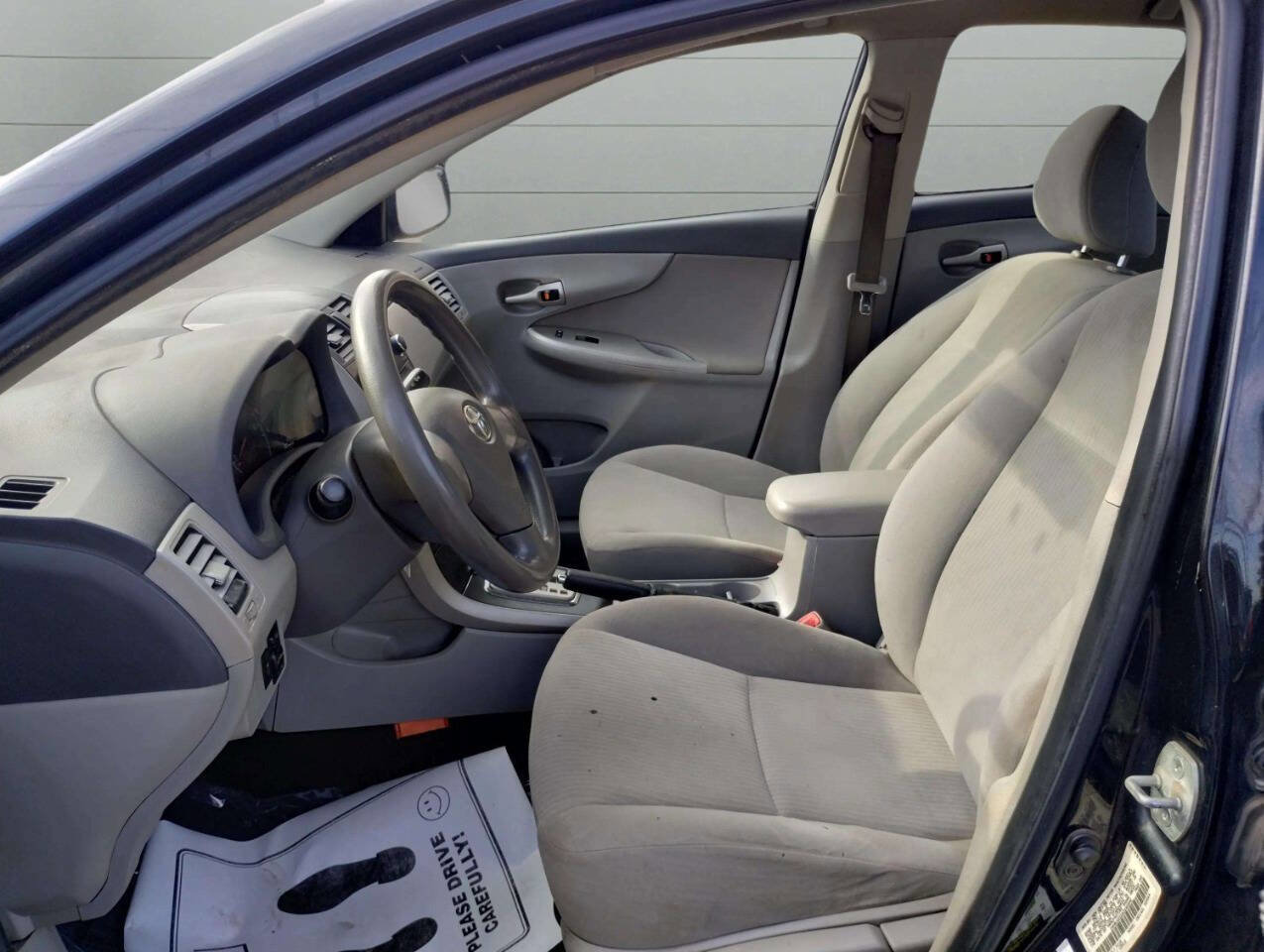 Used 2010 Toyota Corolla LE FWD image 11