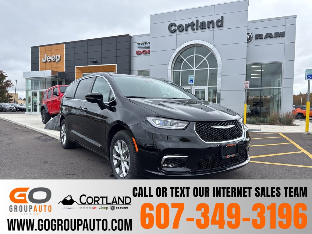 New 2026 Chrysler Pacifica Select image 1