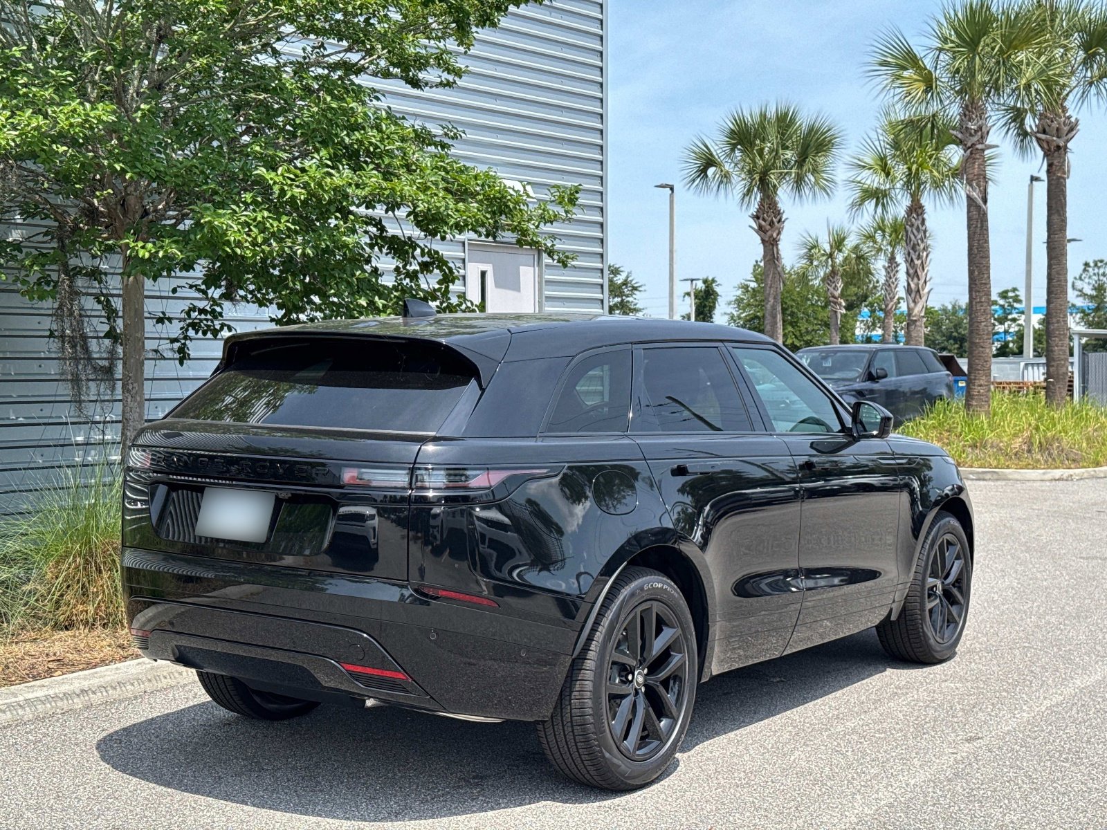 New 2026 Land Rover Range Rover Velar Dynamic SE image 5