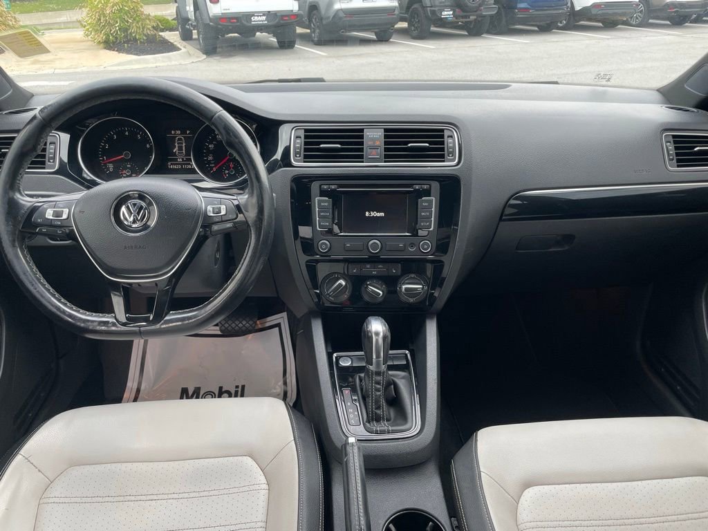 Used 2015 Volkswagen Jetta Sport FWD image 23