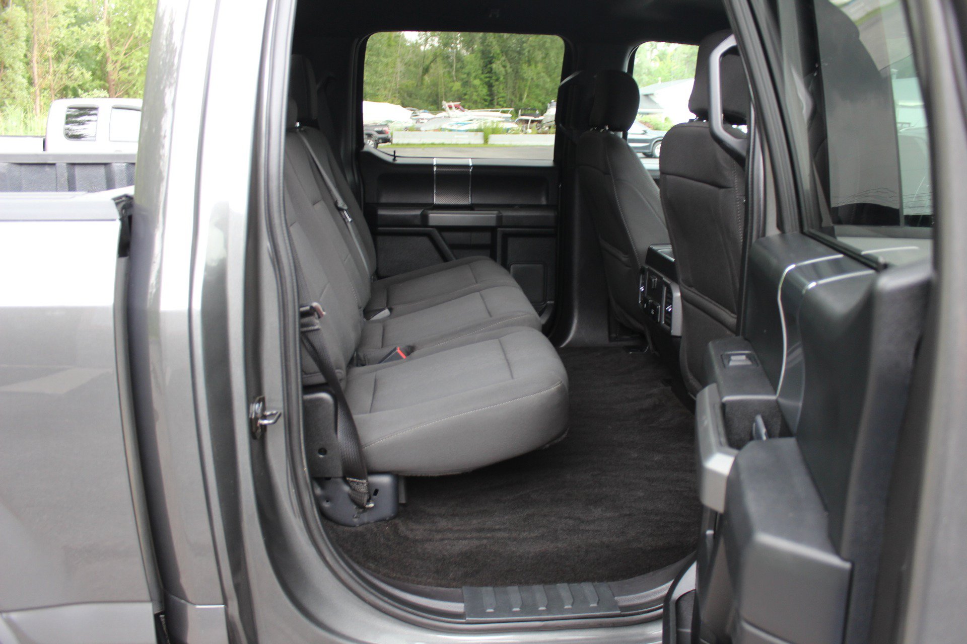 Used 2018 Ford F150 XLT w/ Equipment Group 302A Luxury AWD/4WD image 38
