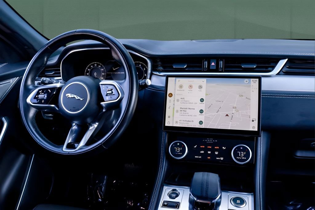 Used 2024 Jaguar F-PACE R-Dynamic S image 43