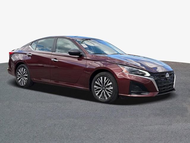 Used 2025 Nissan Altima 2.5 SV FWD image 4