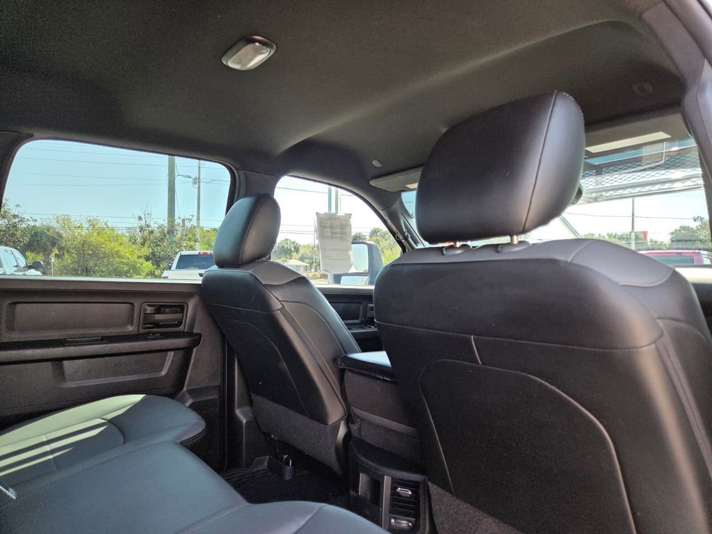 Used 2024 RAM 3500 Tradesman w/ Chrome Appearance Group image 12