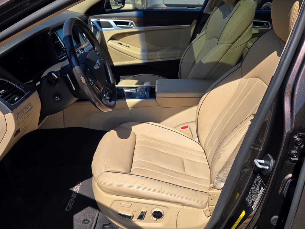 Used 2015 Hyundai Genesis 3.8 w/ Option Group 03 AWD/4WD image 30