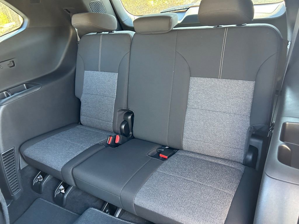 New 2026 GMC Acadia Elevation image 39