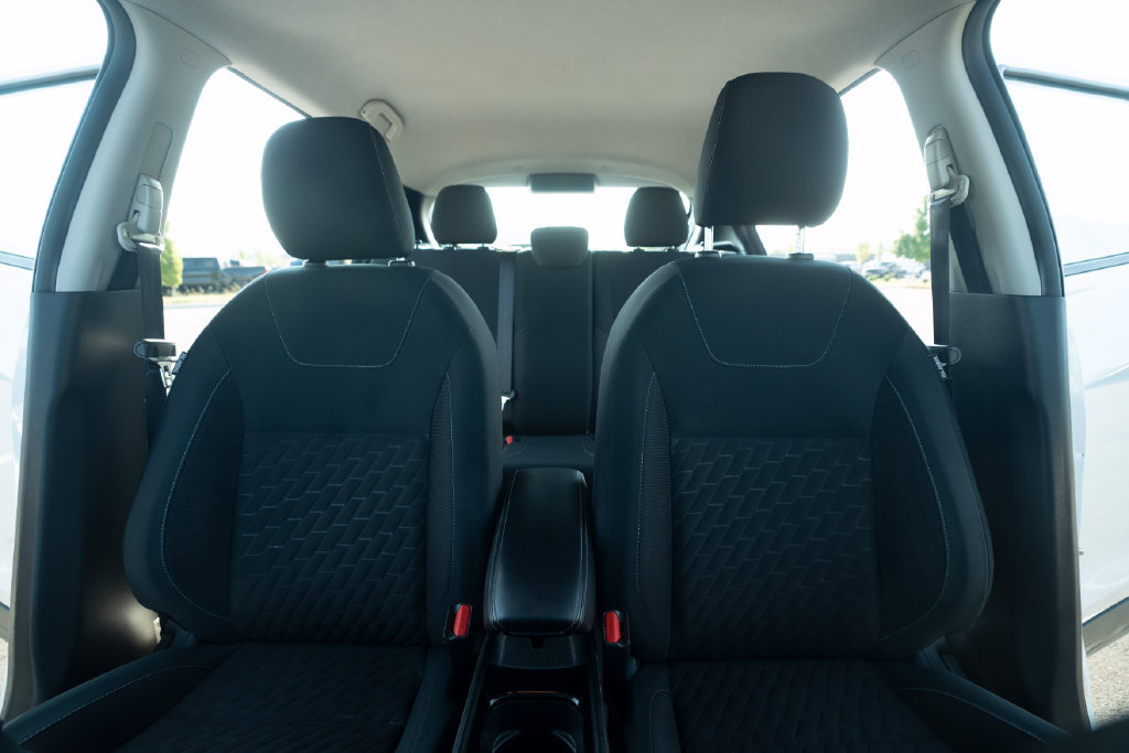 Used 2023 Nissan Kicks SV w/ Interior Electronics Package FWD image 37