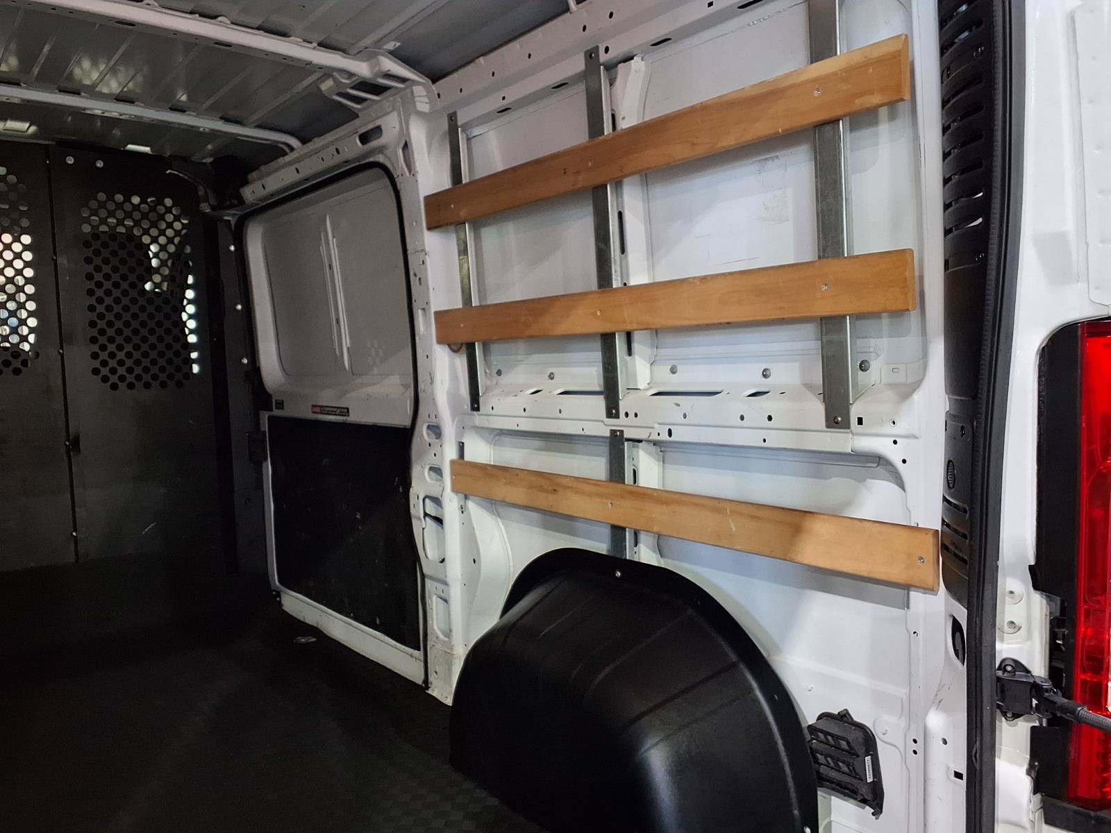 Used 2025 RAM ProMaster 2500 w/ U-Haul Equipment Group FWD image 9
