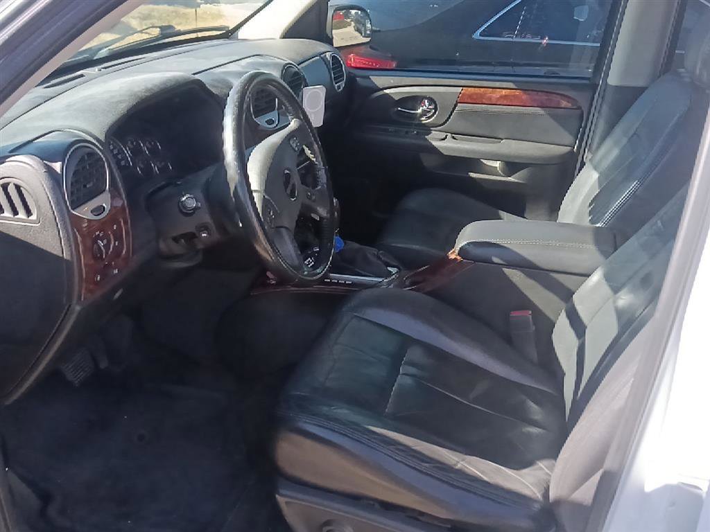 Used 2005 GMC Envoy SLT image 4