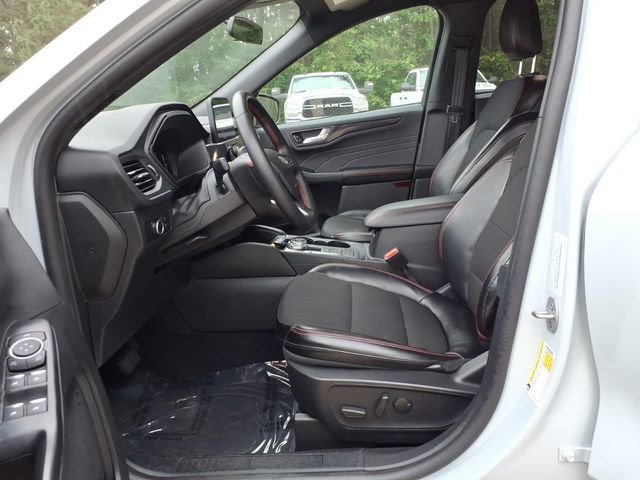 Used 2025 Ford Escape ST-Line AWD/4WD image 13