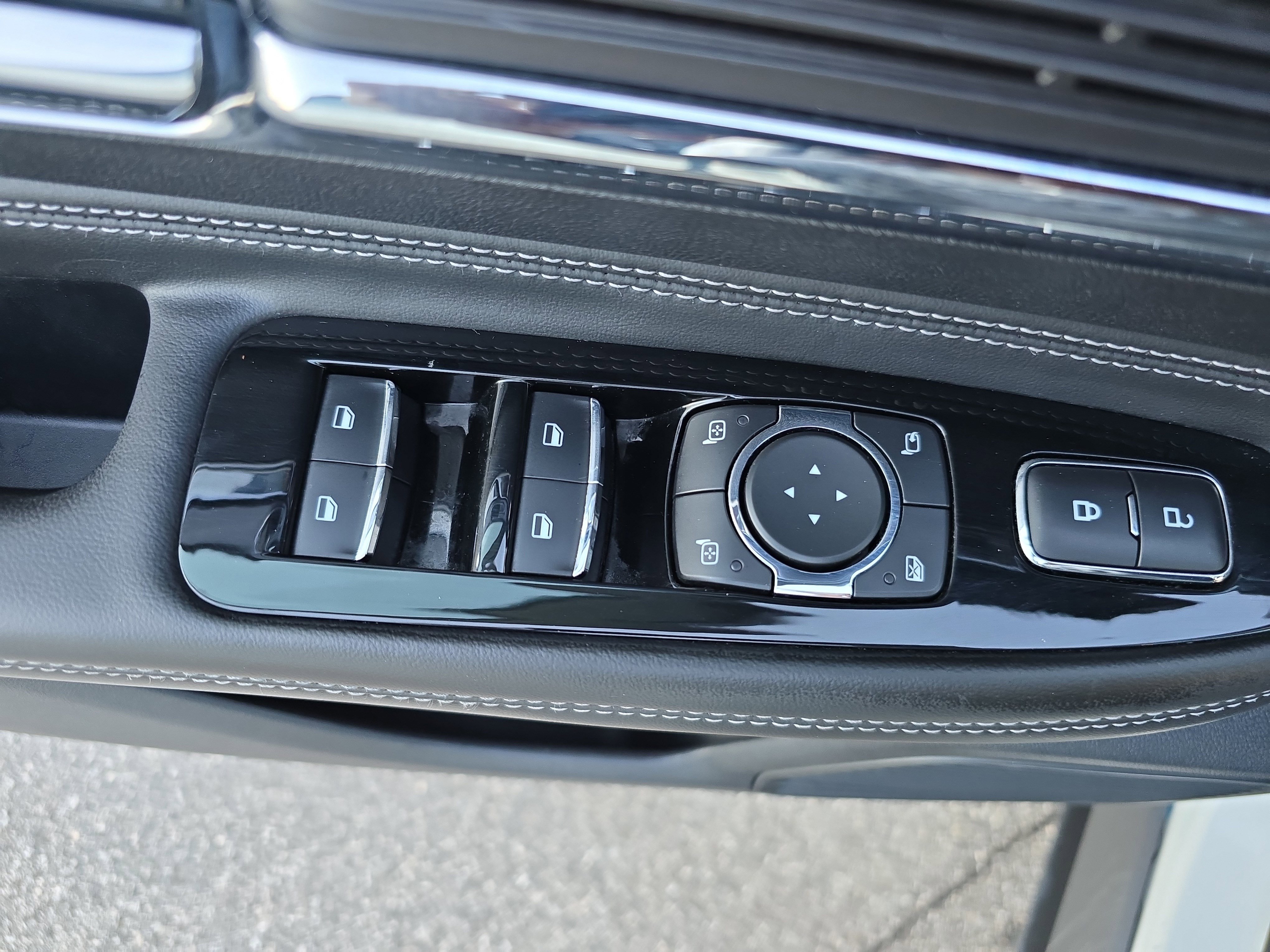 Certified 2022 Lincoln Corsair AWD w/ Premium Package image 27