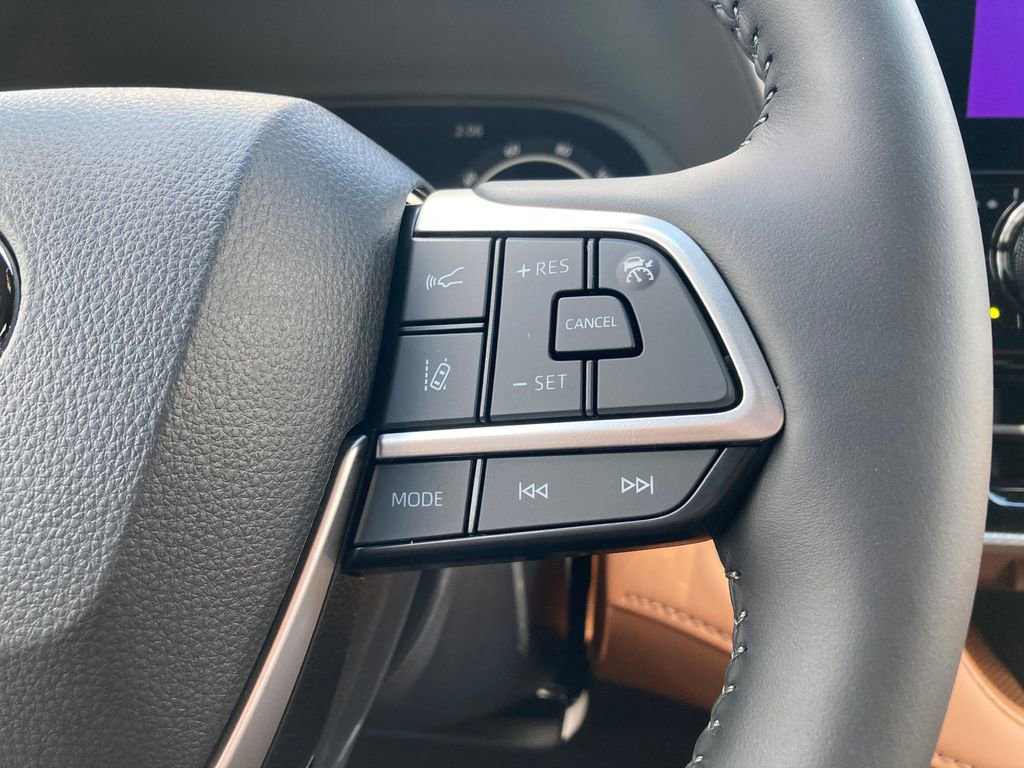 New 2026 Toyota Highlander Platinum AWD/4WD image 19