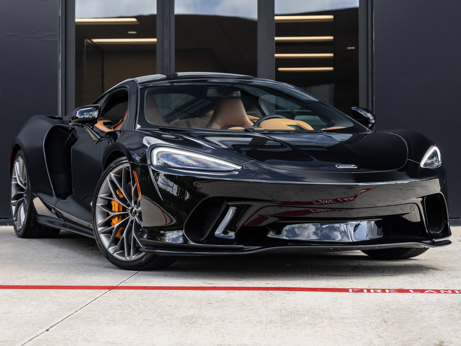 Used 2023 McLaren GT RWD image 3