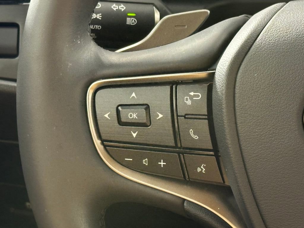 Used 2022 Lexus ES 300h w/ Premium Package FWD image 30