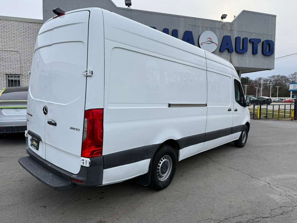 Used 2021 Mercedes-Benz Sprinter 2500 image 5