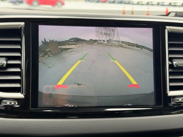 Used 2022 Chrysler Pacifica Touring-L FWD image 12