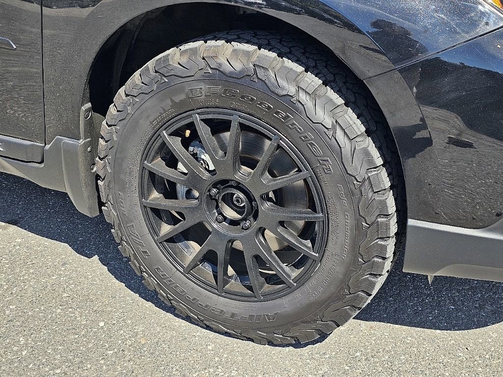 Used 2017 Subaru Outback 3.6R Limited w/ Popular Package #5 image 9