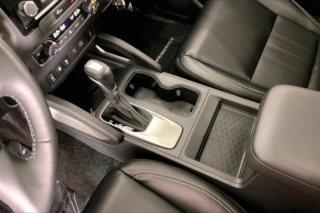 Used 2024 Nissan Frontier SL w/ Technology Package RWD image 17