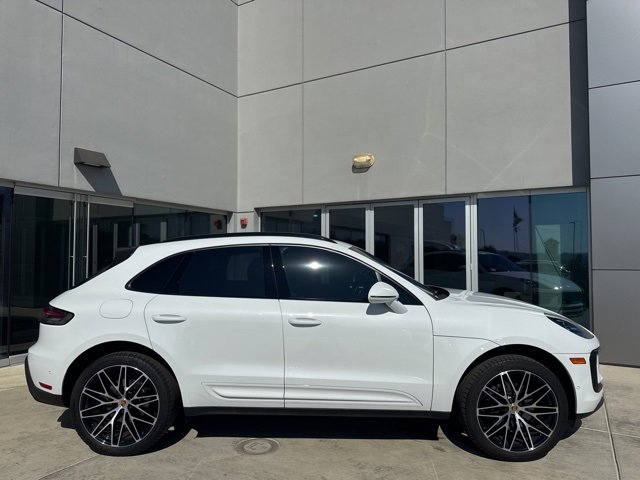 Used 2022 Porsche Macan image 8