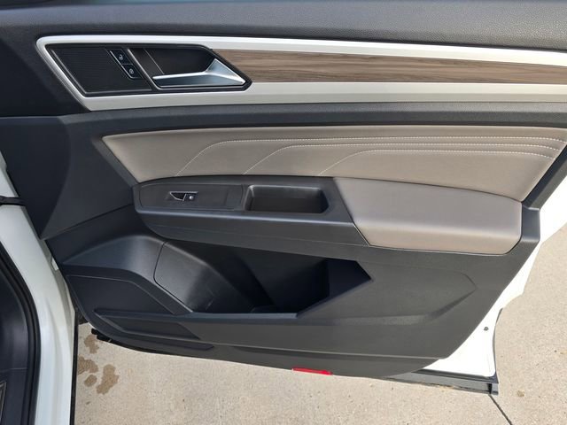 Used 2023 Volkswagen Atlas SEL AWD/4WD image 18