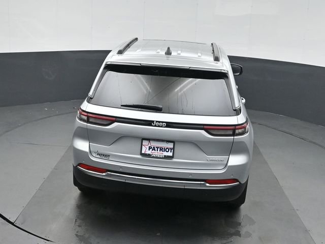 New 2025 Jeep Grand Cherokee Laredo image 31