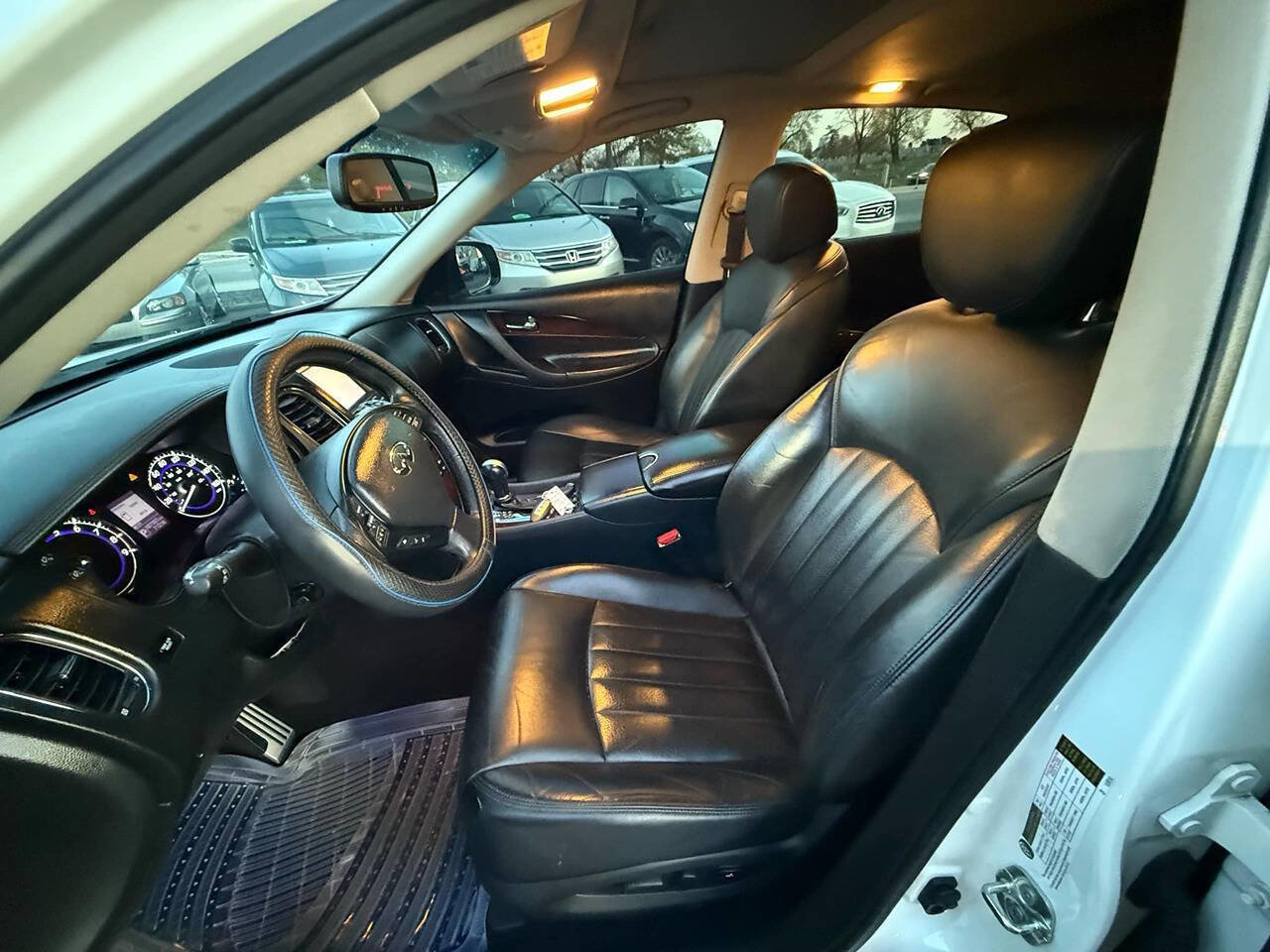 Used 2017 INFINITI QX50 2WD w/ Technology Package image 14