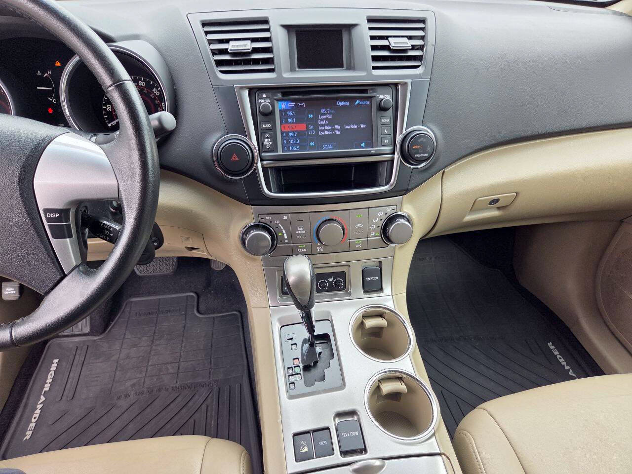 Used 2013 Toyota Highlander SE AWD/4WD image 10