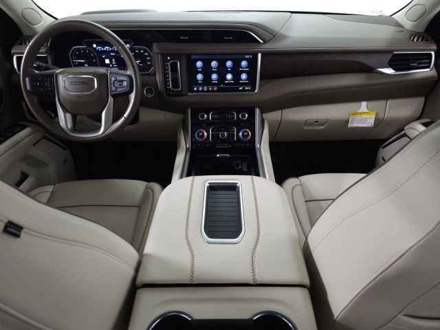 Used 2021 GMC Yukon XL Denali AWD/4WD image 15