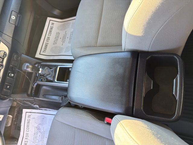 Used 2018 Toyota Tacoma SR5 AWD/4WD image 25