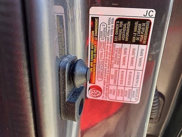 Used 2022 Subaru Forester Limited w/ Popular Package #2 image 36