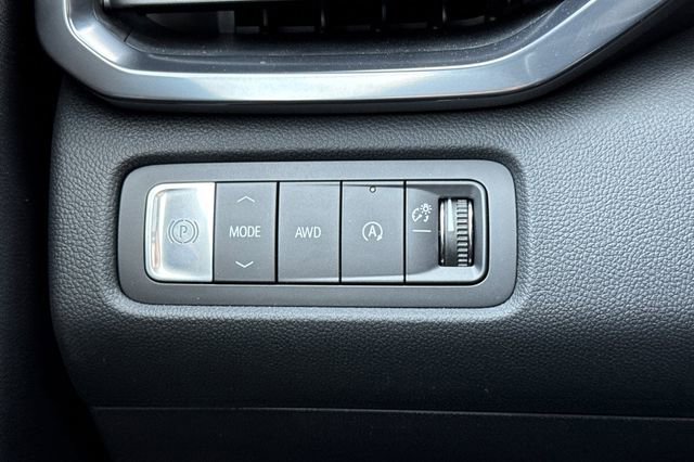 New 2026 GMC Acadia AT4 w/ Luxury Package image 32