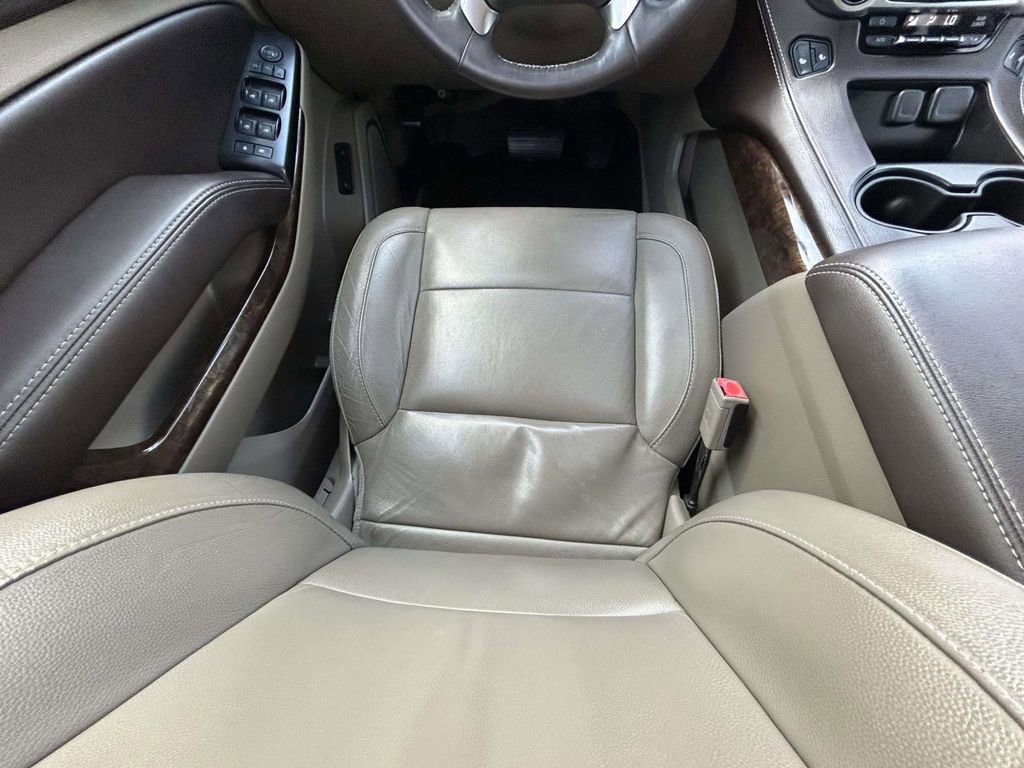 Used 2016 Chevrolet Suburban LT w/ LT Signature Package image 14