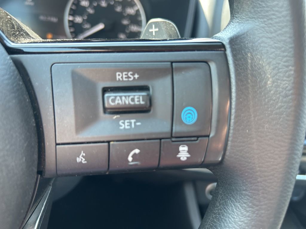 Certified 2021 Nissan Rogue SV image 17