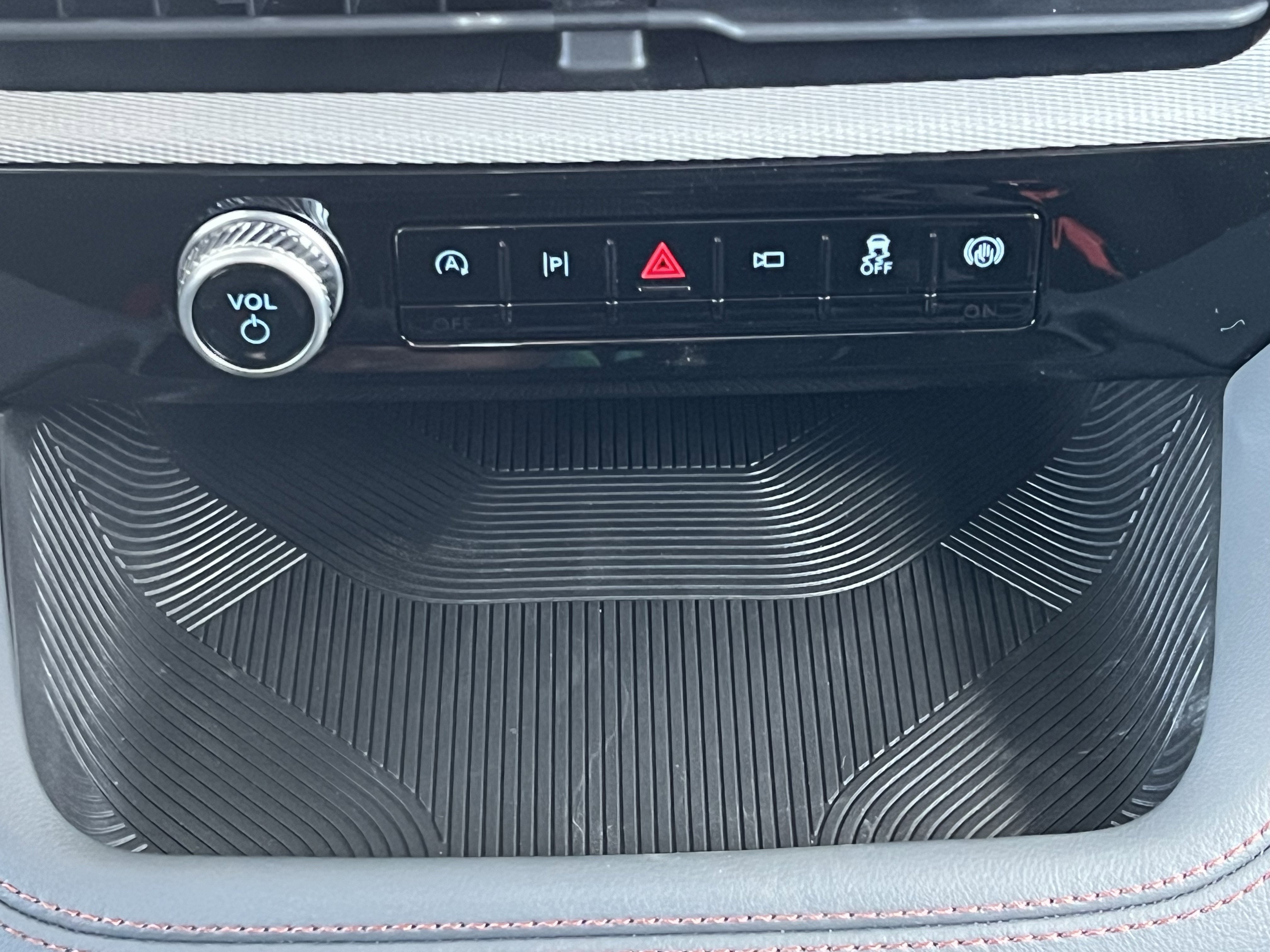 New 2026 Ford Explorer Active AWD/4WD image 24
