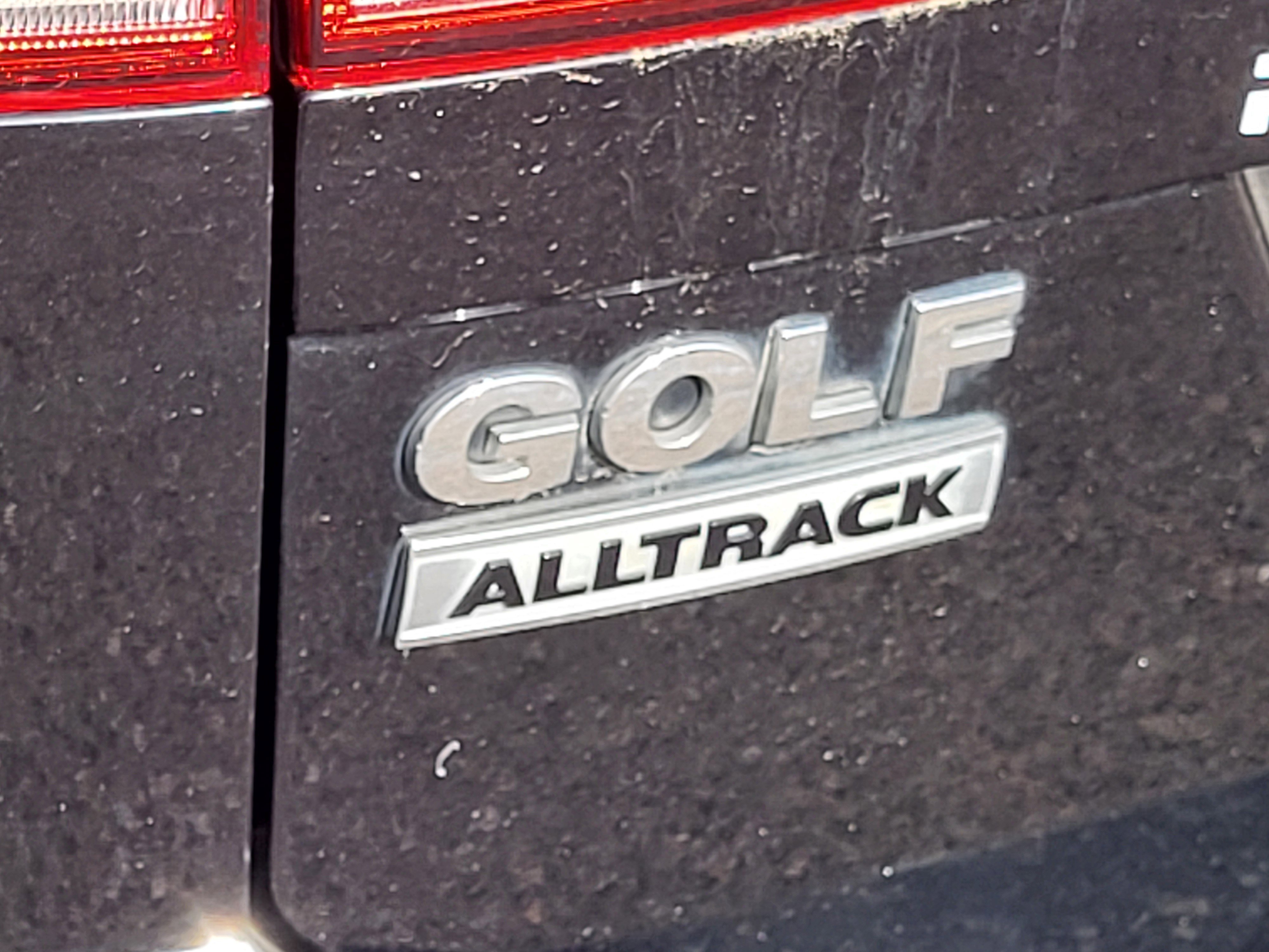 Used 2018 Volkswagen Golf Alltrack S image 12