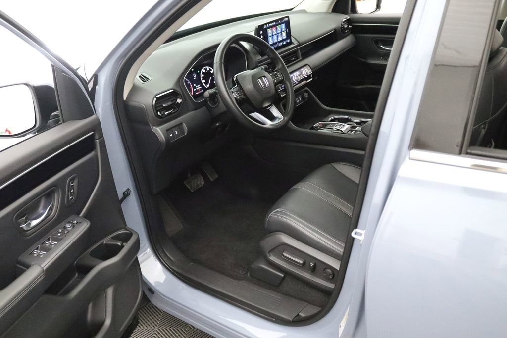 Used 2023 Honda Pilot Touring image 17
