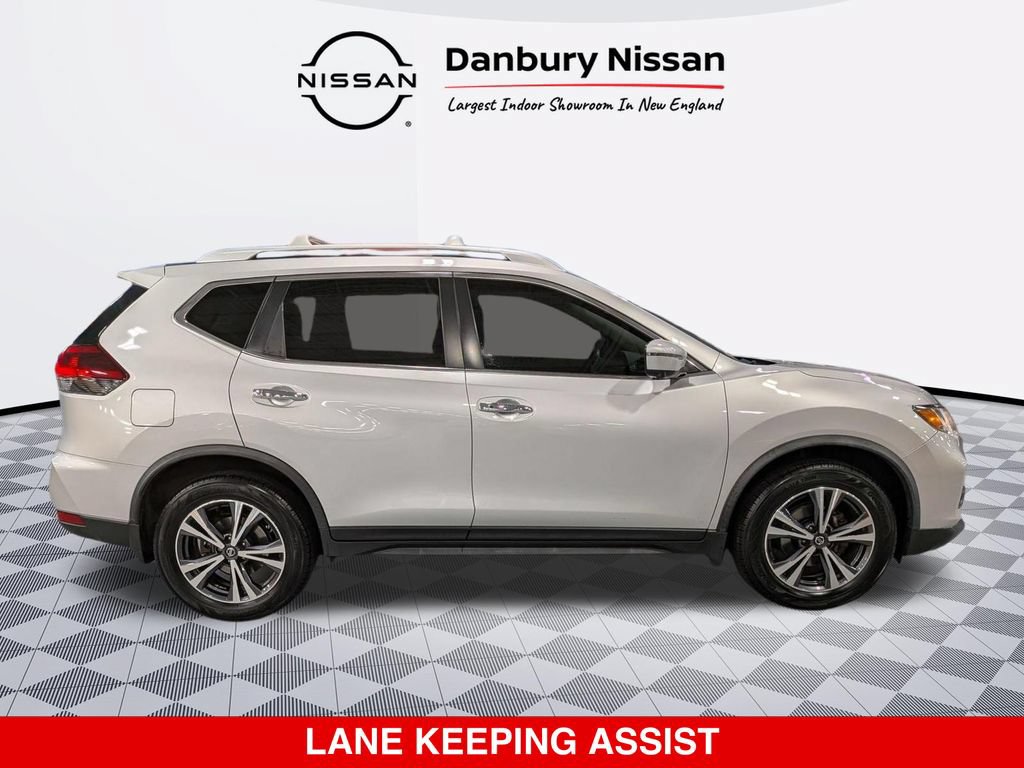 Used 2019 Nissan Rogue SV w/ Premium Package AWD/4WD image 2